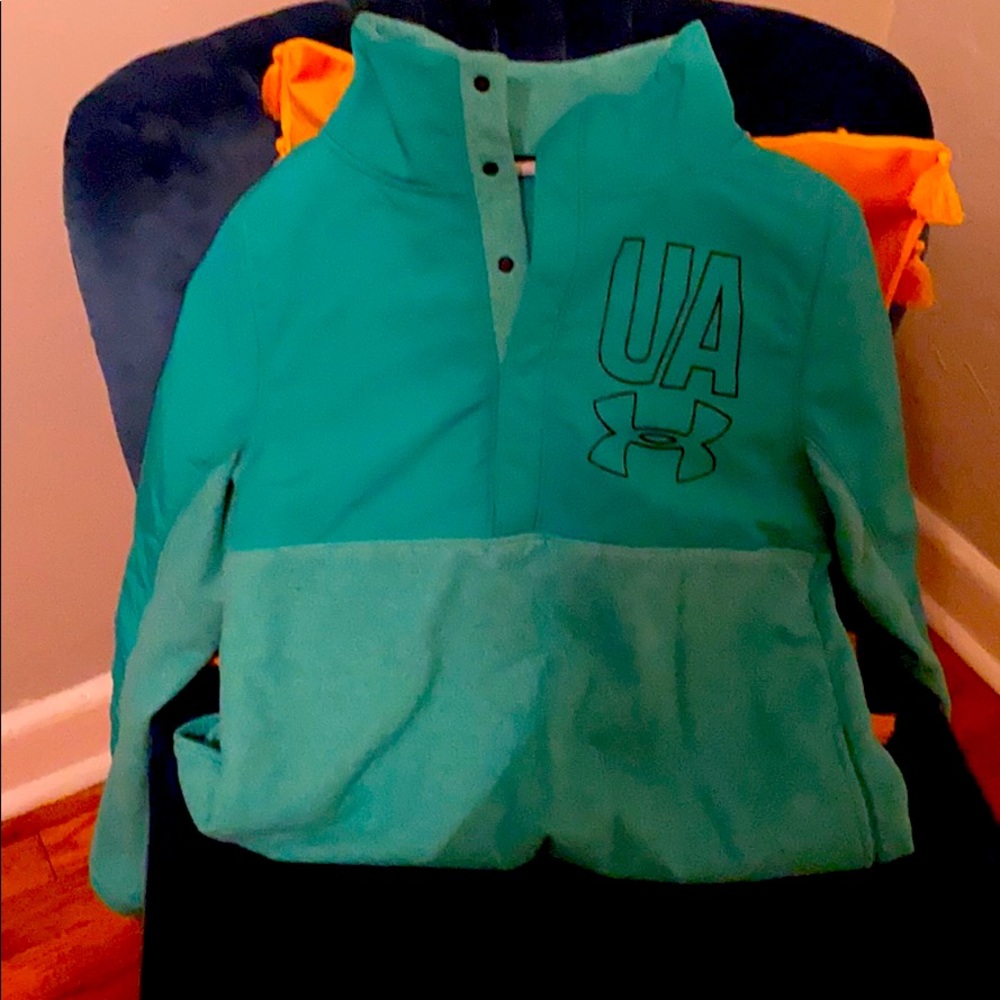 Under Armour pullover
